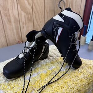 Rossignol X2 Cross Country Ski Boots Size 7.5 men Black White Lace Up snow shoes